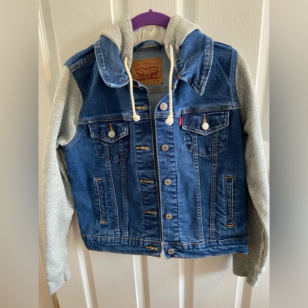 Levi's ladies Denim Jacket with Gray Hoodie Sleeves